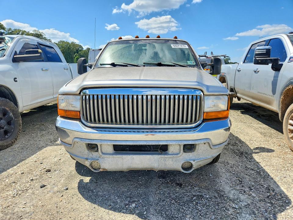 Photo 5 from auction – 2000 FORD F350 with VIN 1FTWW32F7YEC23873
