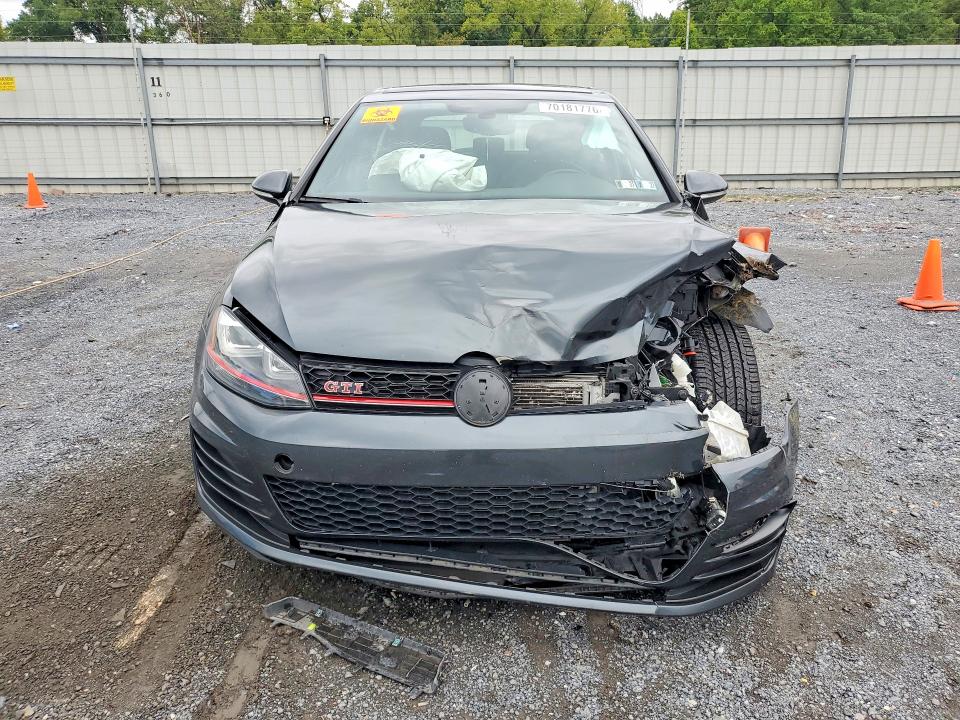 Снимка 5 от търг – 2017 VOLKSWAGEN GTI с VIN 3VW547AU3HM026084