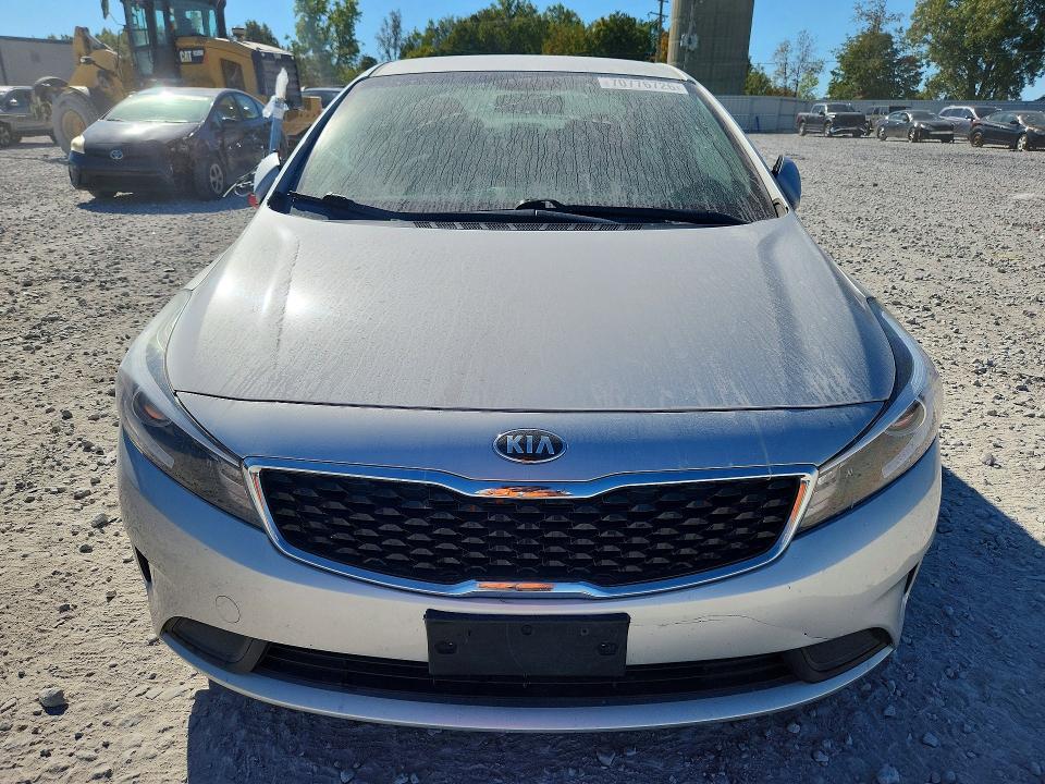 Foto 5 de la subasta – 2018 KIA FORTE con VIN 3KPFL4A71JE171899