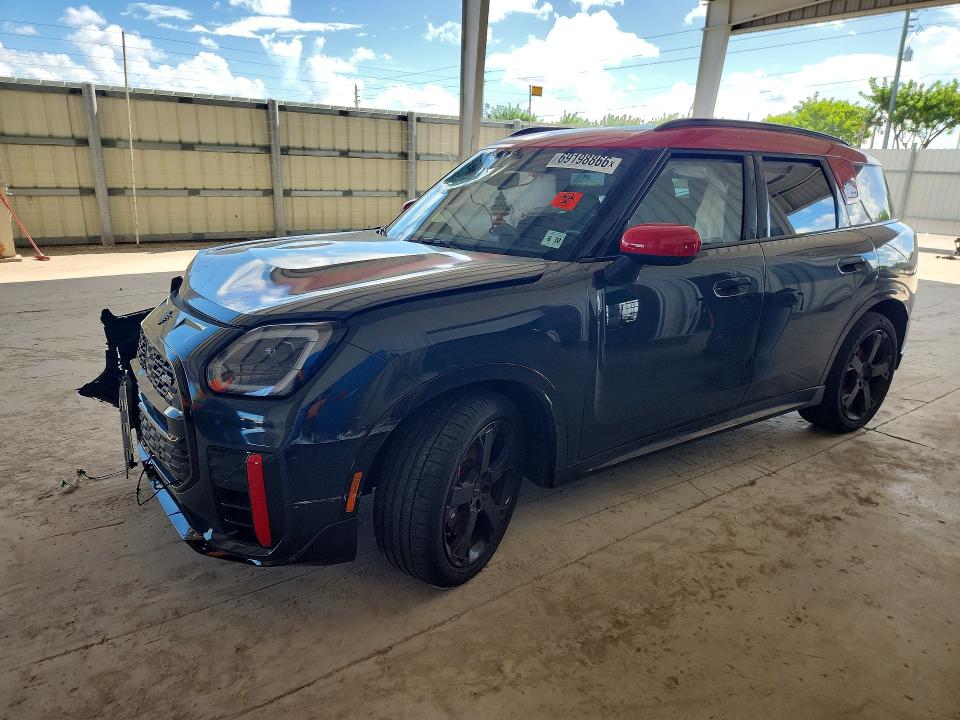MINI COUNTRYMAN 2025 with VIN WMZ33GA09S7S96321 - Photo from auction