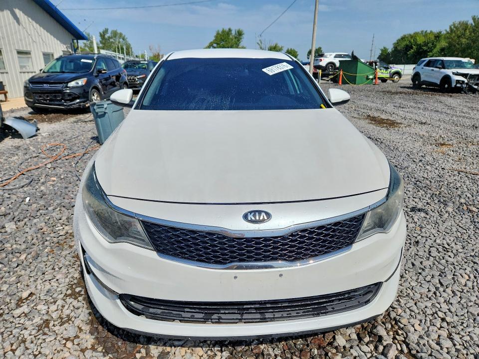 Zdjęcie 5 z aukcji – 2017 KIA OPTIMA z VIN 5XXGT4L37HG139636