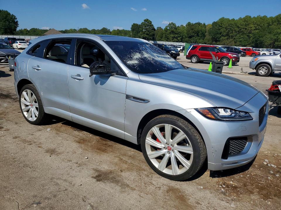 Zdjęcie 4 z aukcji – 2019 JAGUAR F-PACE z VIN SADCM2FV1KA367720
