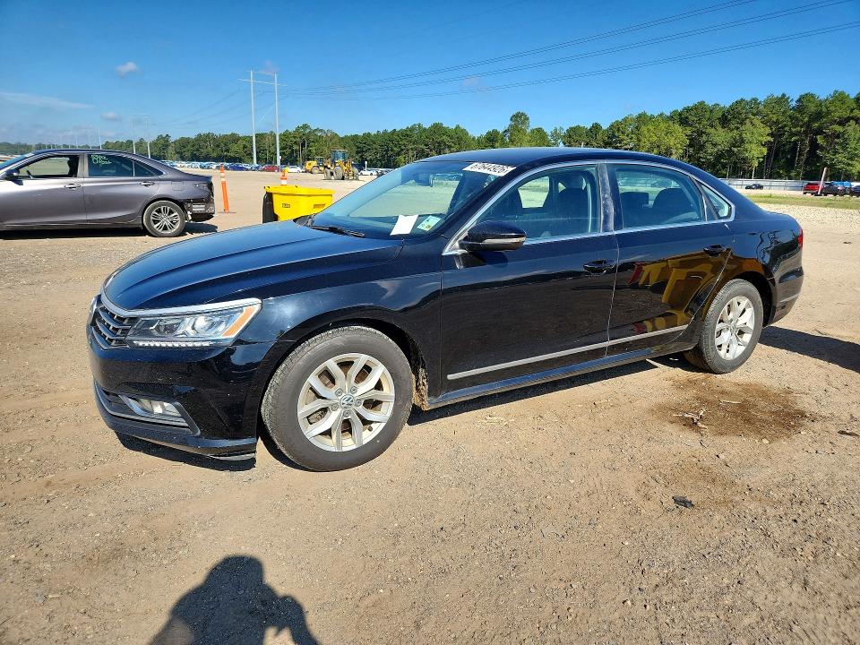 2016 VOLKSWAGEN PASSAT
