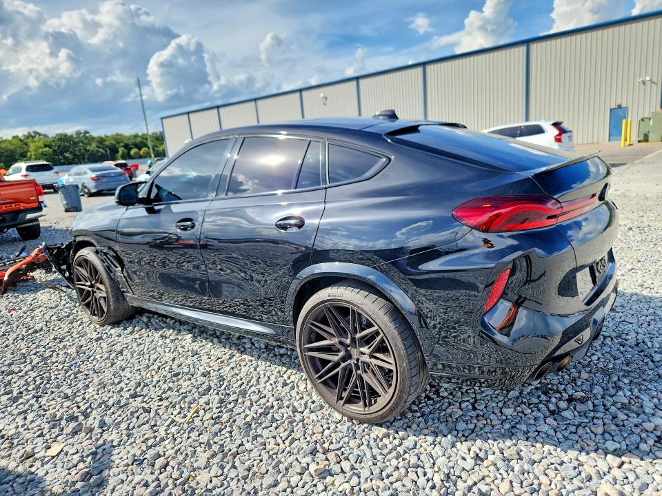 Zdjęcie 2 z aukcji – 2022 BMW X6 z VIN 5YMCY0C04N9M49581