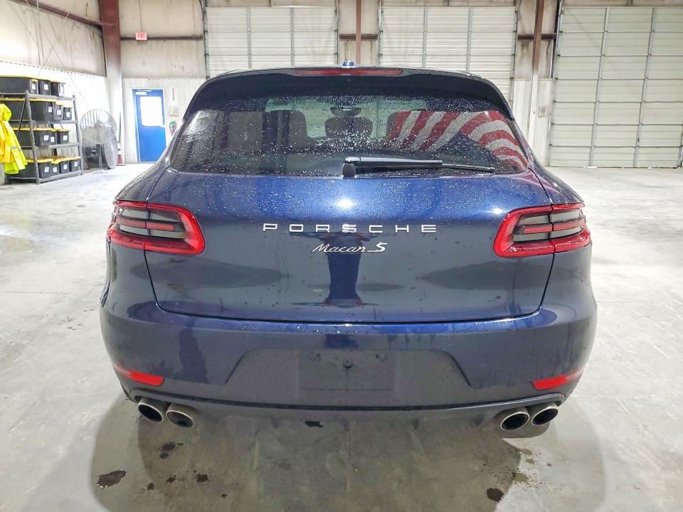 Photo 6 from auction – 2017 PORSCHE MACAN with VIN WP1AB2A56HLB18731
