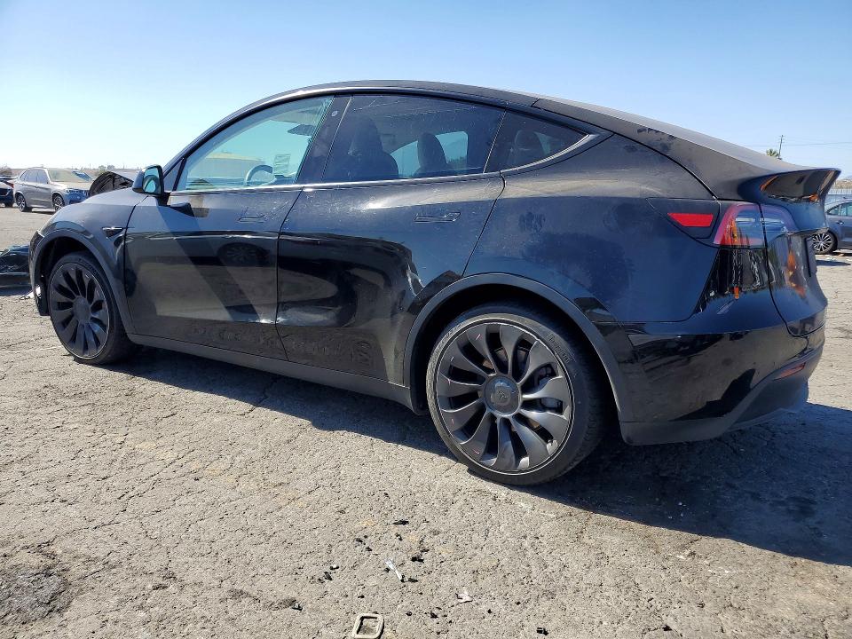 Снимка 2 от търг – 2020 TESLA MODEL Y с VIN 5YJYGDEE3LF051556