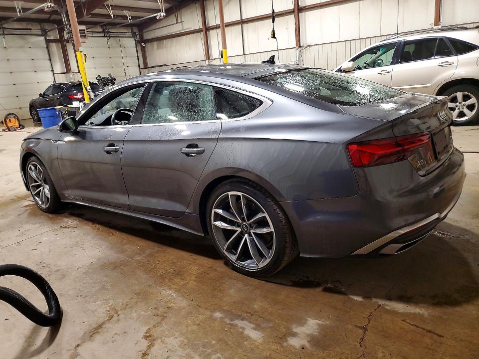 Foto 2 de la subasta – 2024 AUDI A5 con VIN WAUFACF55RA114432