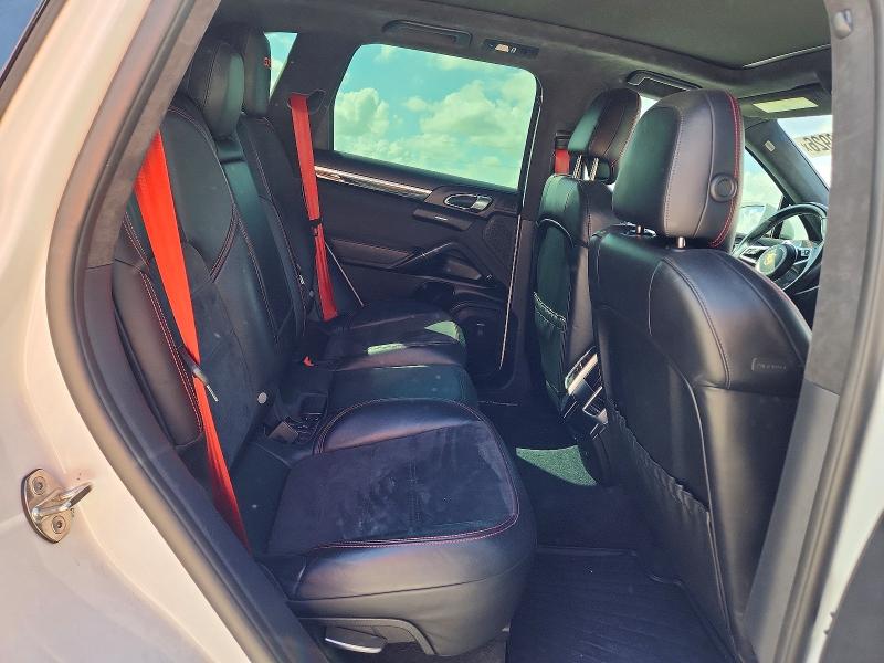 Снимка 10 от търг – 2016 PORSCHE CAYENNE с VIN WP1AD2A26GLA79489