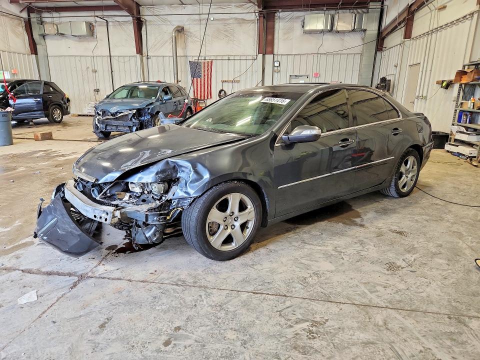 ACURA RL 2005 with VIN JH4KB16505C010401 - Photo from auction