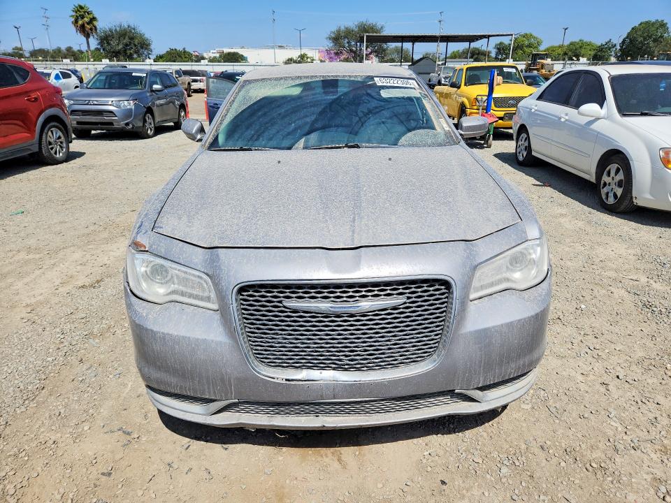 صورة رقم 5 من المزاد - 2016 CHRYSLER 300 مع VIN 2C3CCAAG0GH182363