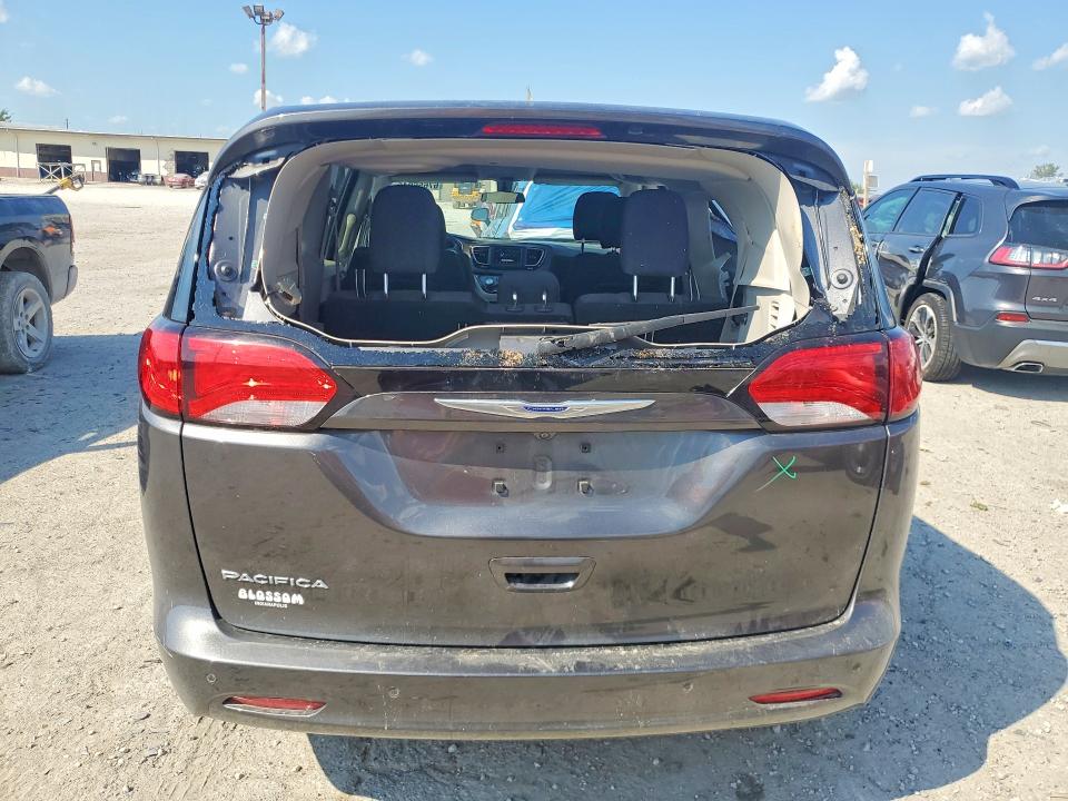 Photo 6 from auction – 2019 CHRYSLER PACIFICA with VIN 2C4RC1CG8KR537852