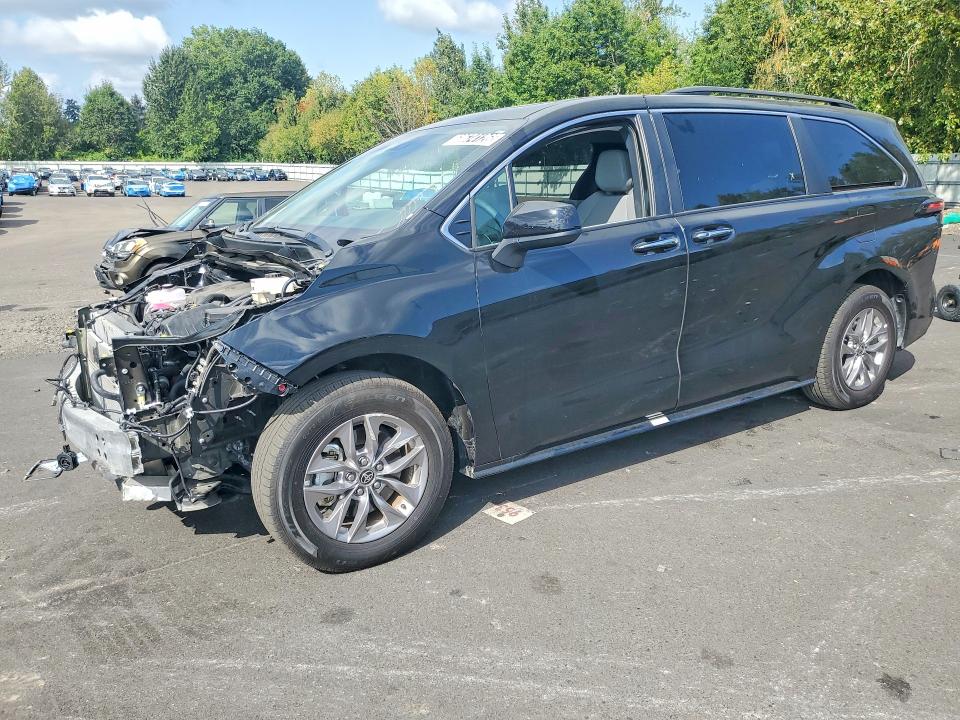 2026 TOYOTA SIENNA - Търг №68674126