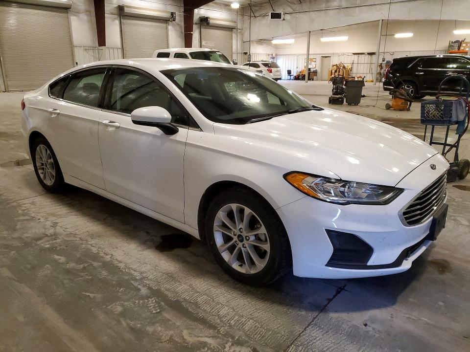 Photo 4 from auction – 2020 FORD FUSION with VIN 3FA6P0HDXLR195094