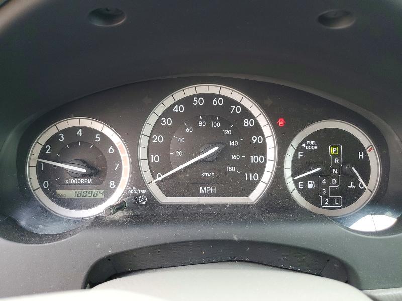 Photo 9 from auction – 2005 TOYOTA SIENNA with VIN 5TDBA23C85S037440