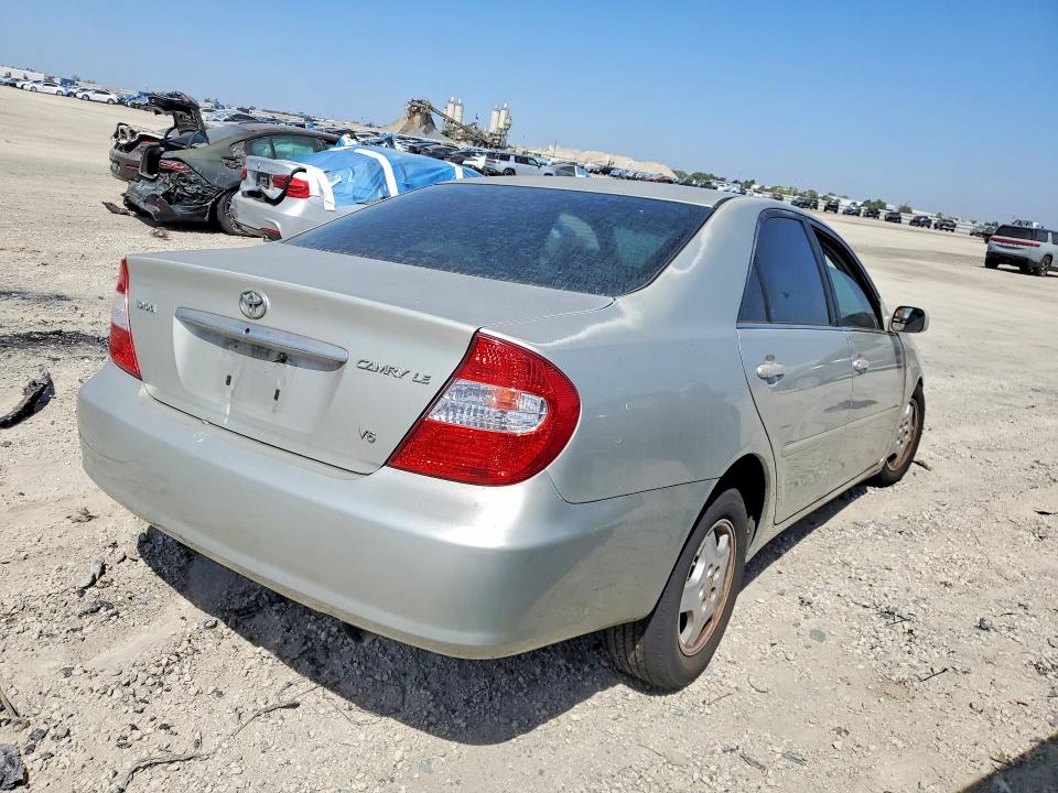 Photo 3 from auction – 2002 TOYOTA CAMRY with VIN 4T1BF32K02U034115