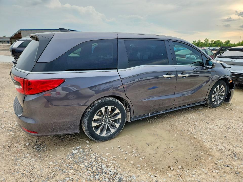 Photo 3 from auction – 2024 HONDA ODYSSEY with VIN 5FNRL6H62RB002809
