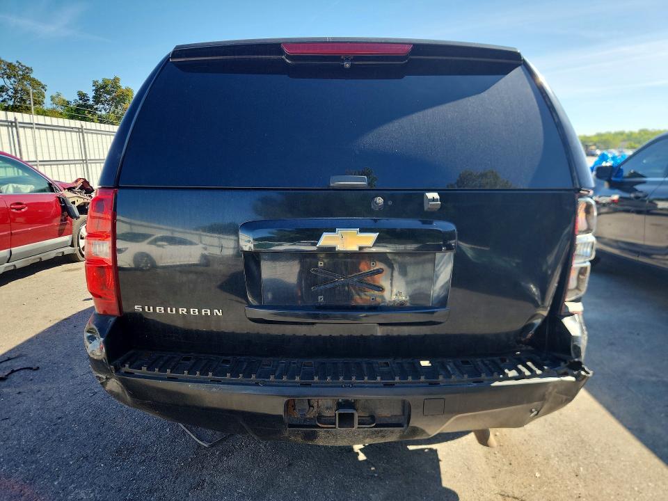Photo 6 from auction – 2010 CHEVROLET SUBURBAN with VIN 1GNUKHE35AR250593