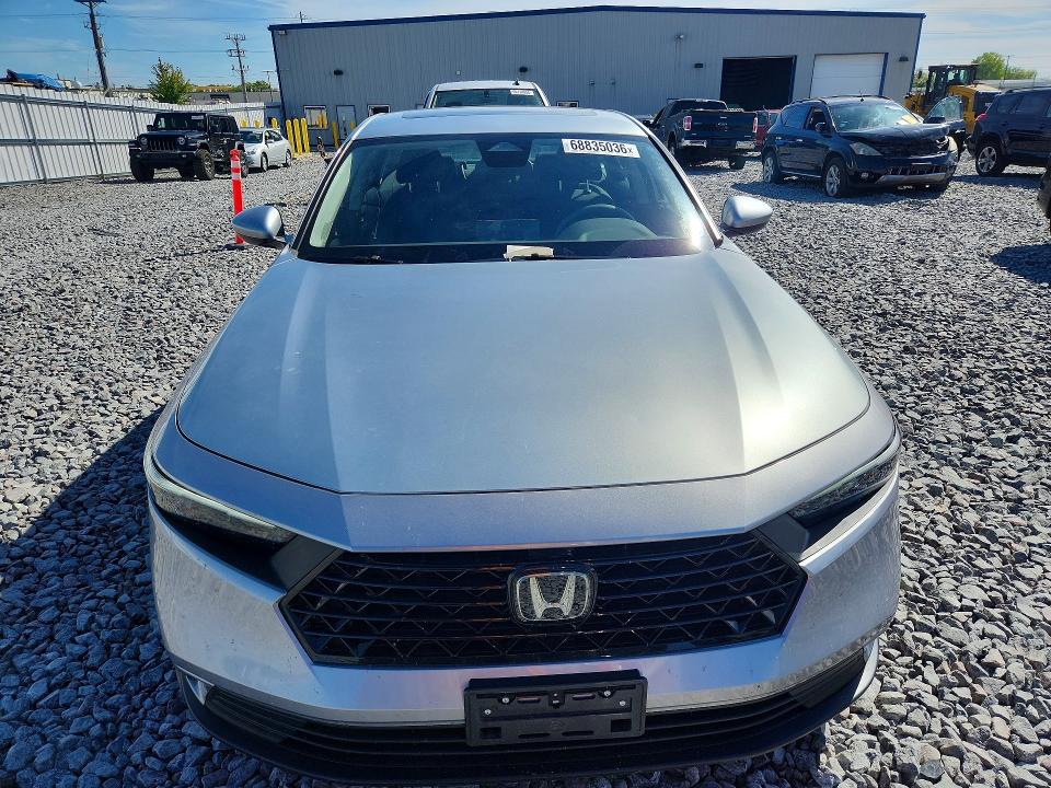 Снимка 5 от търг – 2024 HONDA ACCORD с VIN 1HGCY1F39RA038168