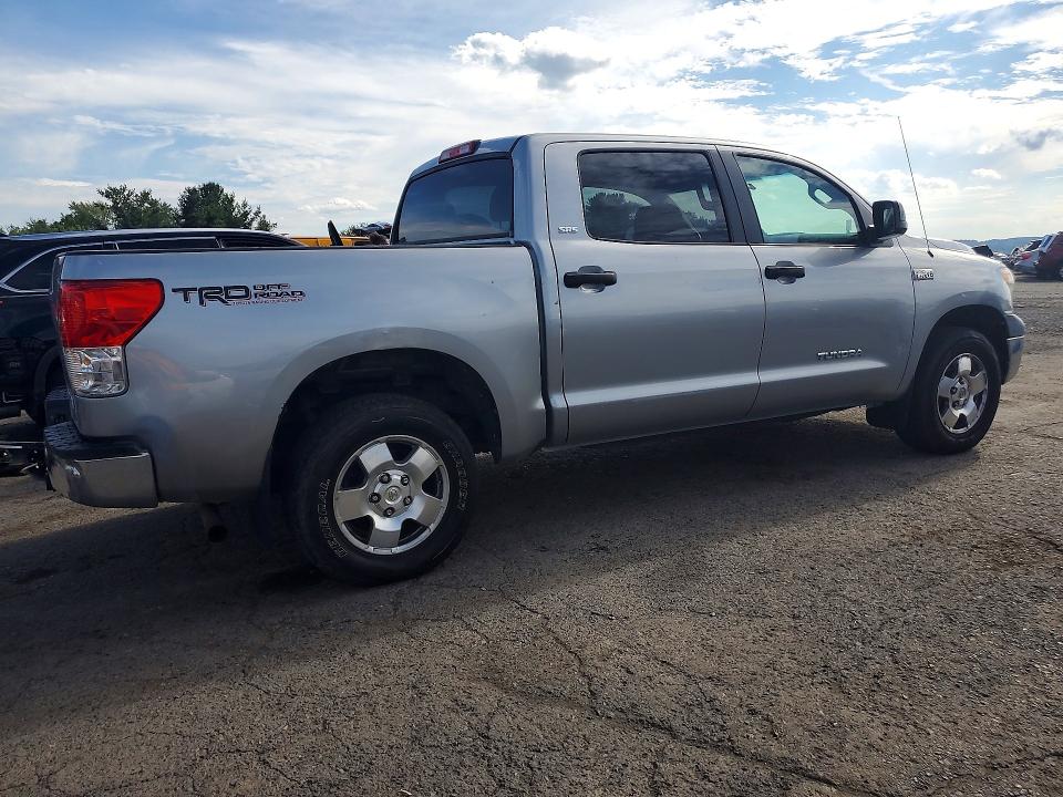 Photo 3 from auction – 2011 TOYOTA TUNDRA with VIN 5TFDY5F13BX192970