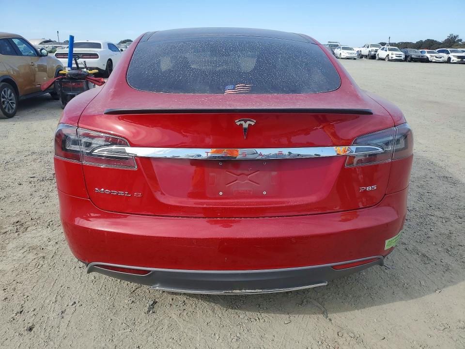 Фото 6 с аукциона – 2013 TESLA MODEL S с VIN 5YJSA1CP8DFP22618