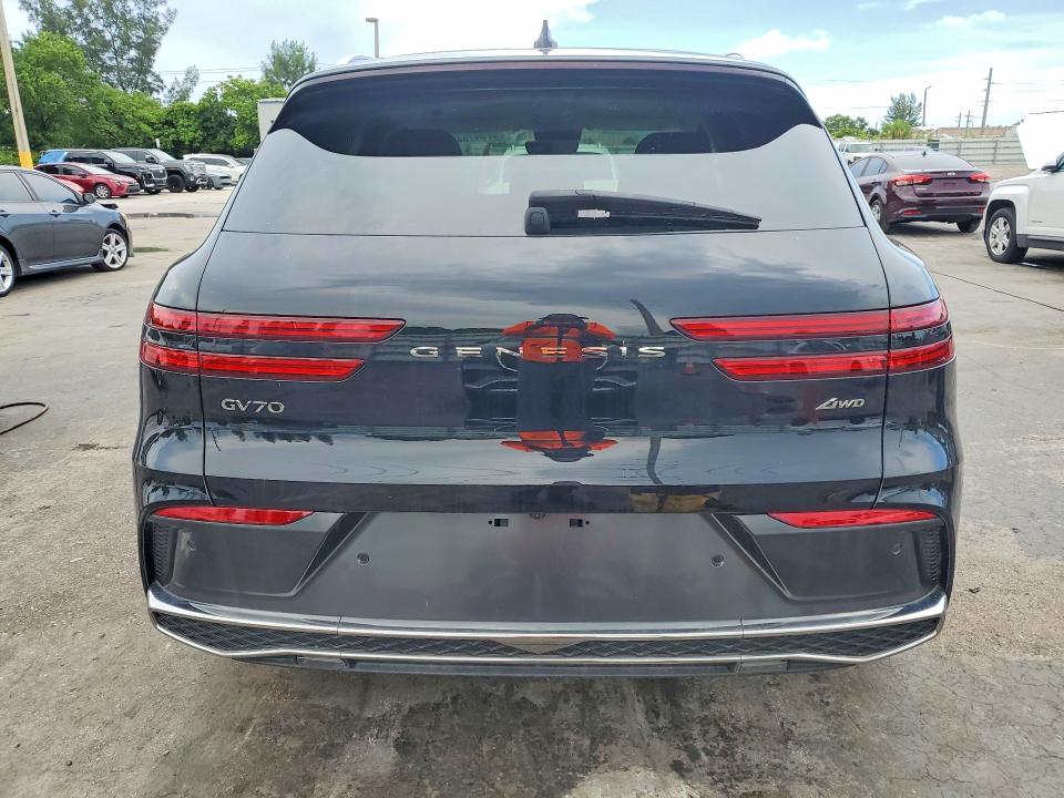 Photo 6 from auction – 2026 GENESIS GV70 with VIN 5NMMADTB5TH041828
