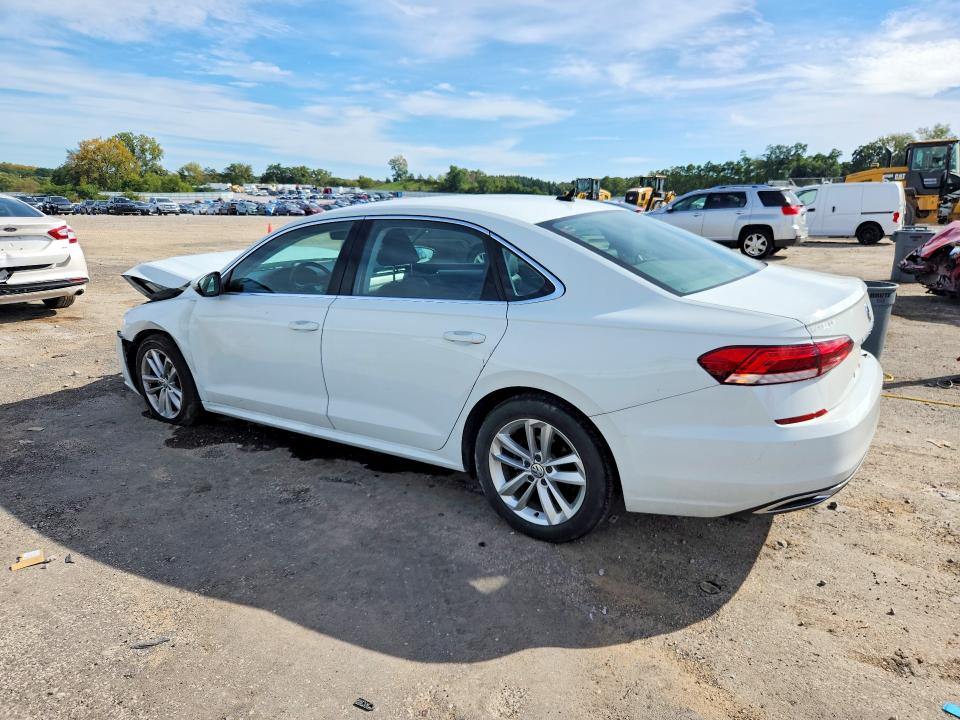 Снимка 2 от търг – 2020 VOLKSWAGEN PASSAT с VIN 1VWSA7A37LC020107
