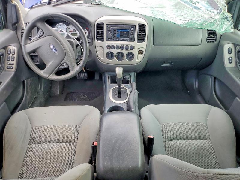 Photo 8 from auction – 2005 FORD ESCAPE with VIN 1FMCU96H15KB69664