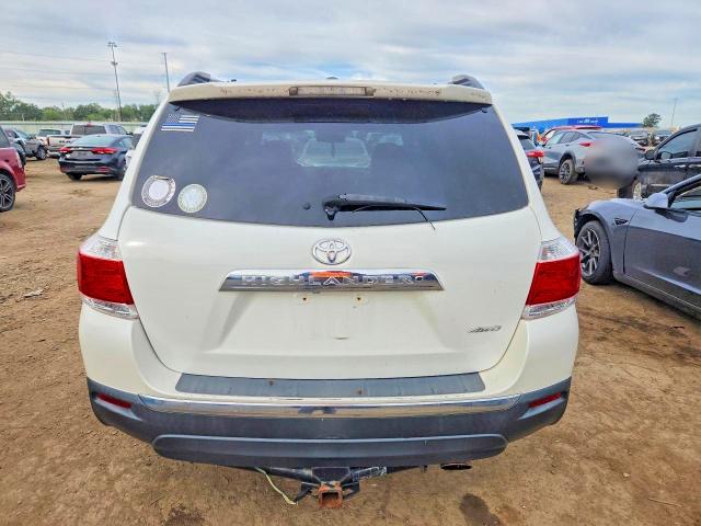 Photo 6 from auction – 2012 TOYOTA HIGHLANDER with VIN 5TDDK3EH0CS118868
