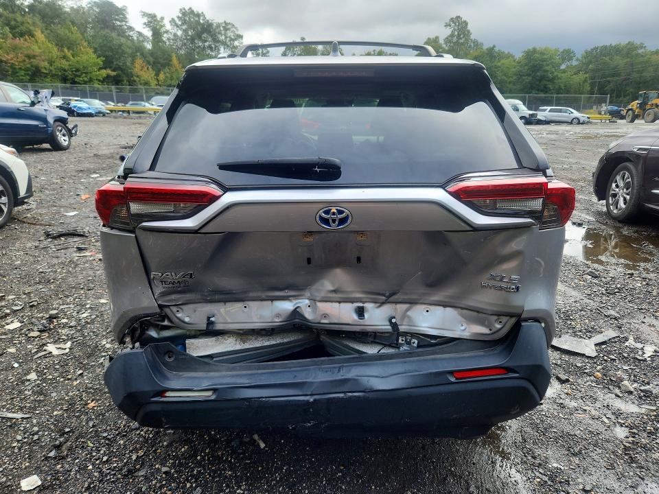Снимка 6 от търг – 2021 TOYOTA RAV4 HYBRID с VIN JTMB6RFV3MD039419