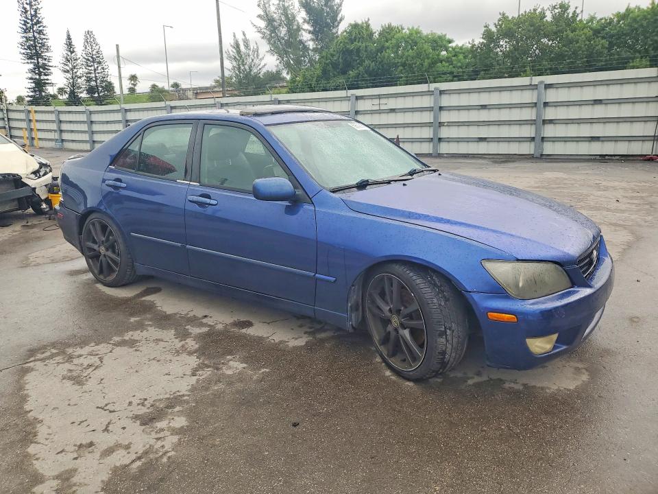 Фото 4 с аукциона – 2002 LEXUS IS с VIN JTHBD192120048034