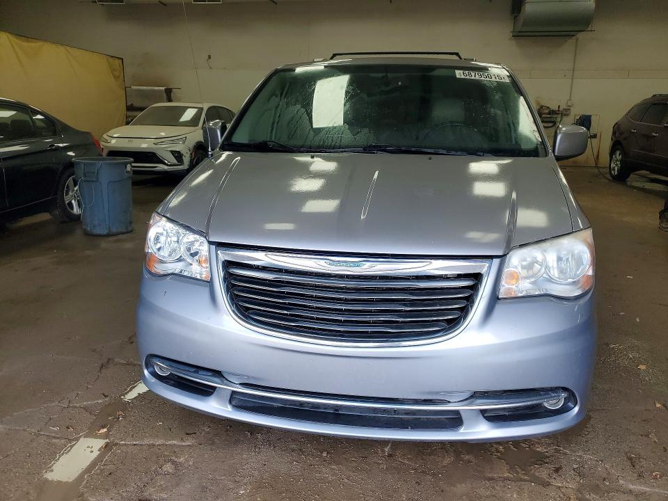 Снимка 5 от търг – 2013 CHRYSLER TOWN & COUNTRY с VIN 2C4RC1BG5DR556251