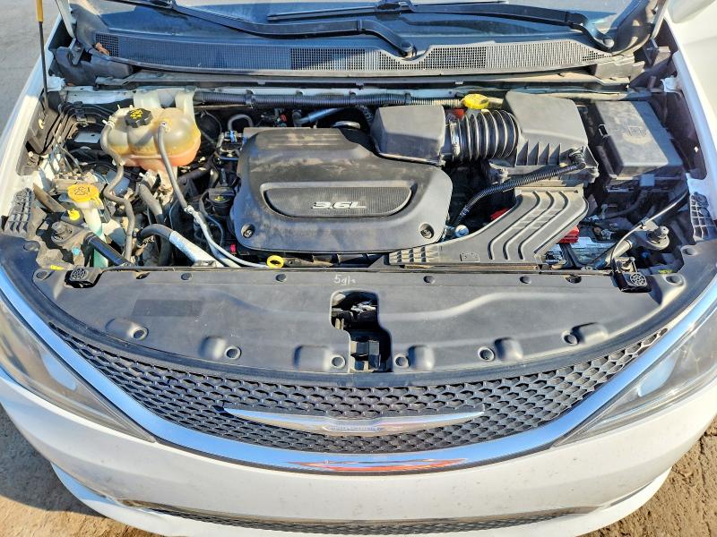 Photo 12 from auction – 2018 CHRYSLER PACIFICA with VIN 2C4RC1GG1JR232654