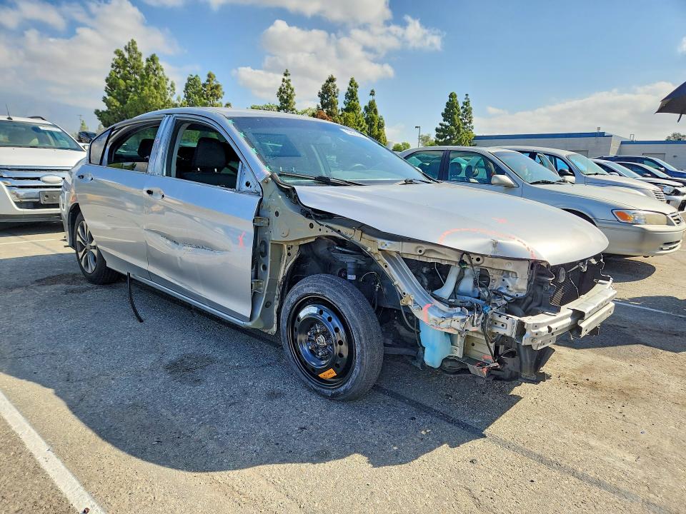 Photo 4 from auction – 2015 HONDA ACCORD with VIN 1HGCR2F34FA100249