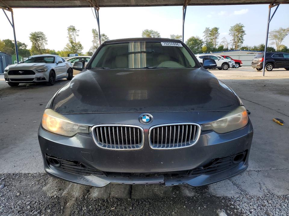 Photo 5 from auction – 2012 BMW 328 with VIN WBA3A5C51CF341663