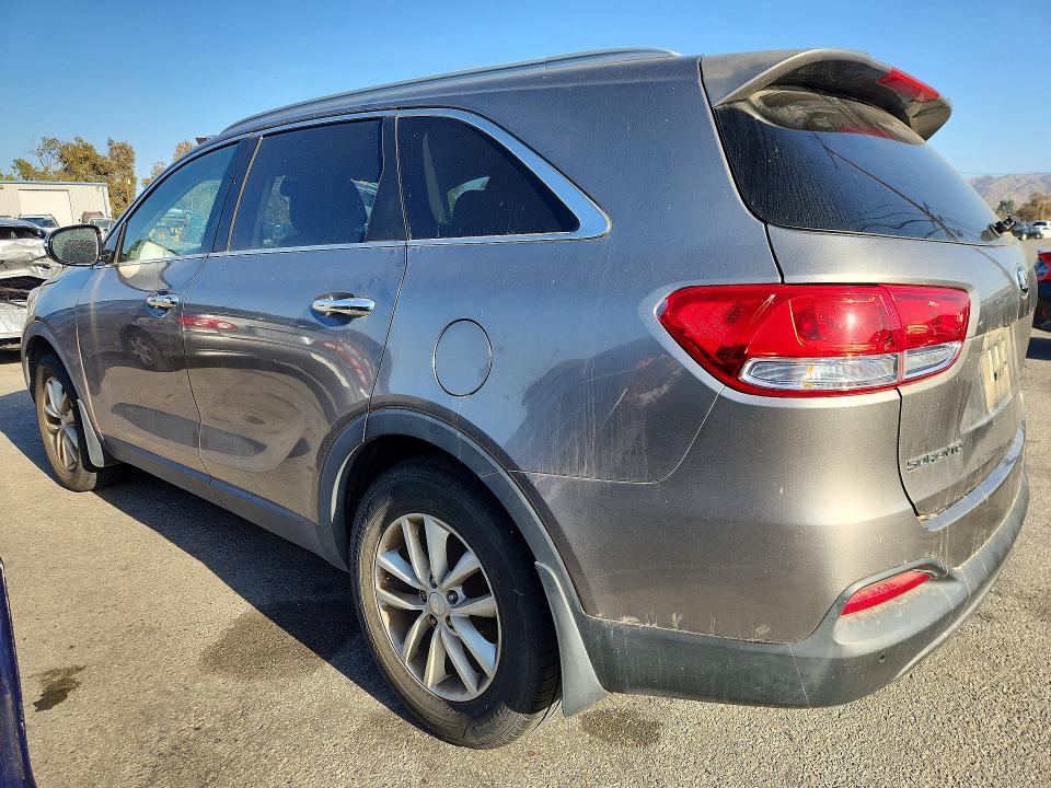 Photo 2 from auction – 2016 KIA SORENTO with VIN 5XYPG4A38GG165406