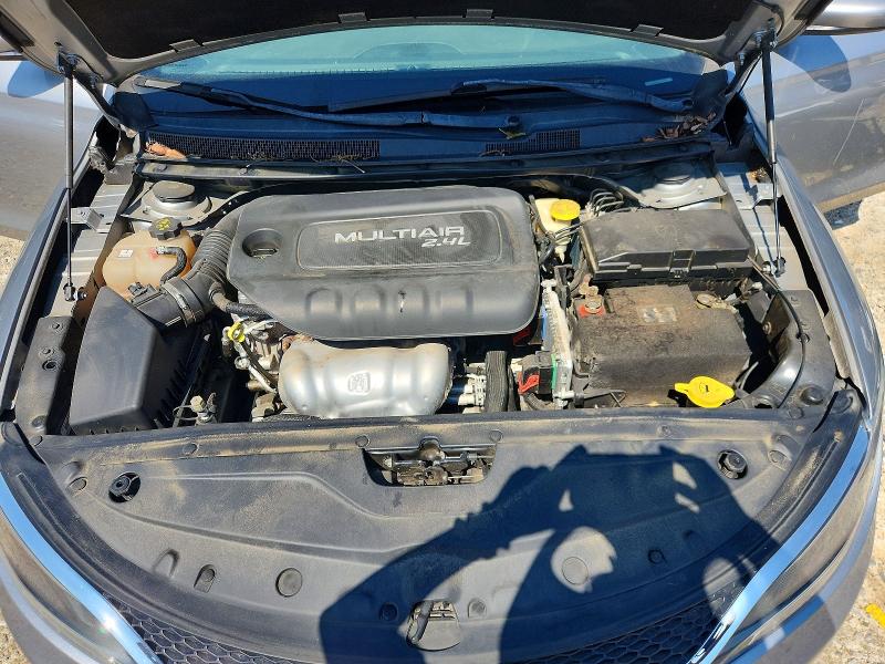 صورة رقم 11 من المزاد - 2016 CHRYSLER 200 مع VIN 1C3CCCAB4GN175732
