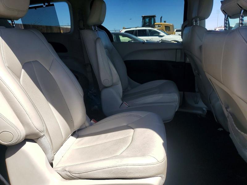 Zdjęcie 11 z aukcji – 2018 CHRYSLER PACIFICA z VIN 2C4RC1L77JR124853