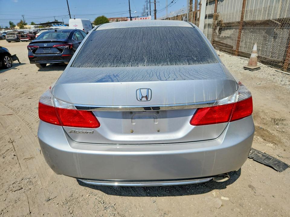 Photo 6 from auction – 2014 HONDA ACCORD with VIN 1HGCR2F75EA241221