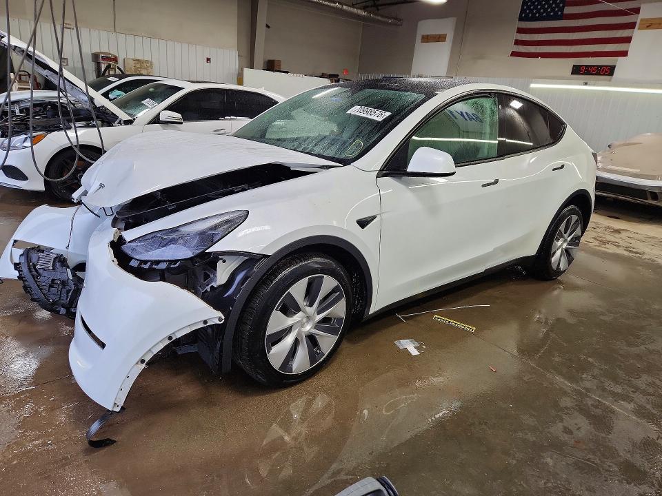 Снимка 1 от търг – 2023 TESLA MODEL Y с VIN 7SAYGDEE7PF755574