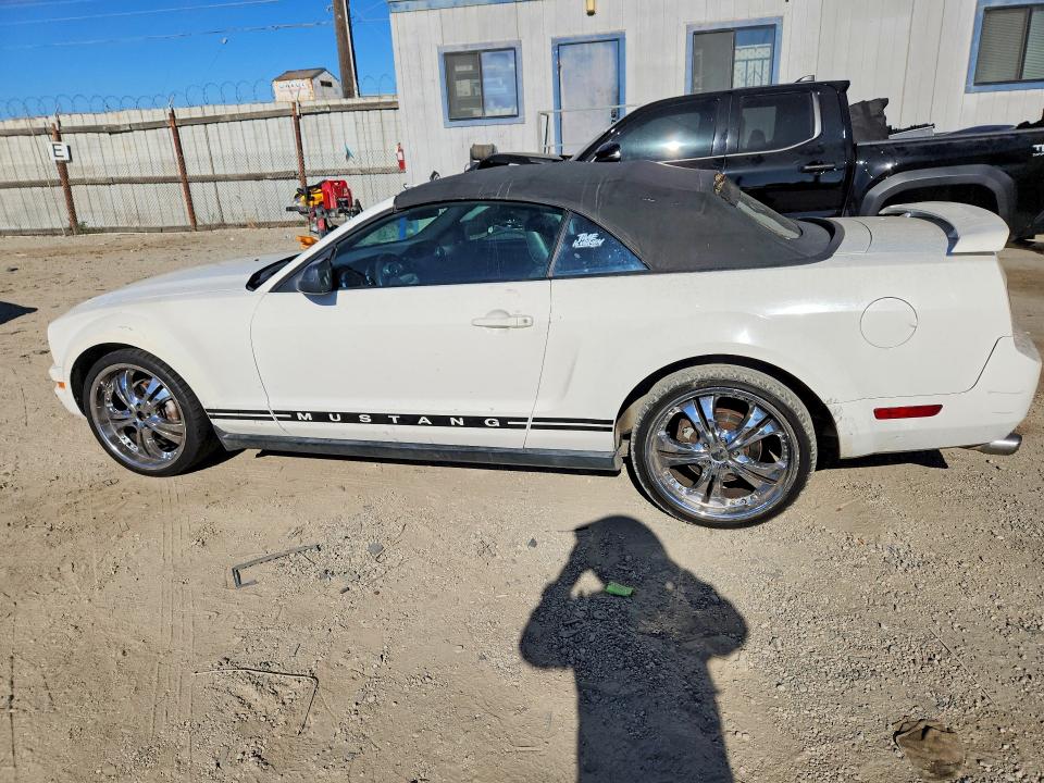 Photo 2 from auction – 2005 FORD MUSTANG with VIN 1ZVFT84N255242866