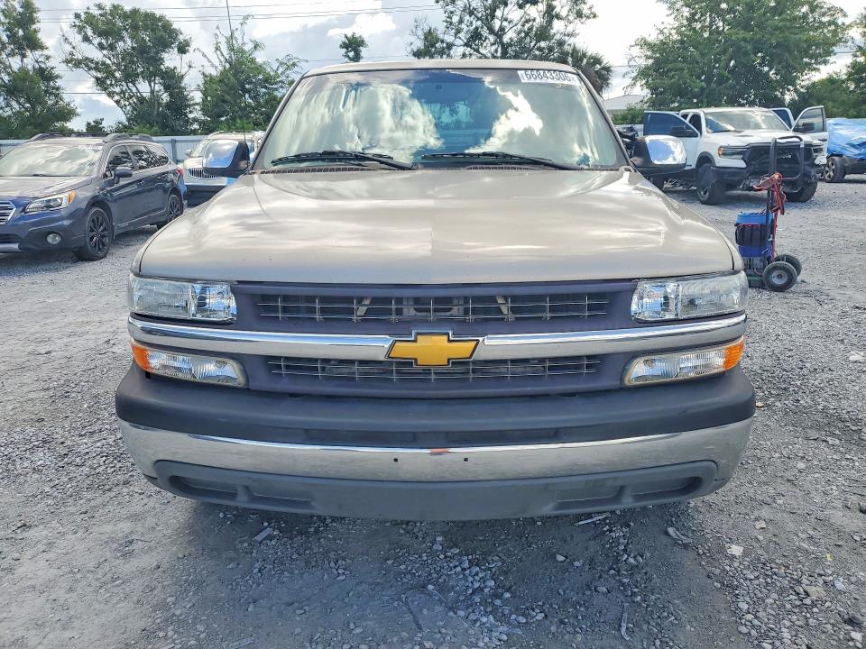 Photo 5 from auction – 2002 CHEVROLET SILVERADO with VIN 2GCEC19T921242745