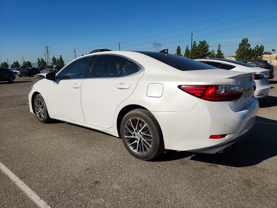 Photo 2 from auction – 2017 LEXUS ES 350 with VIN 58ABK1GG5HU061929