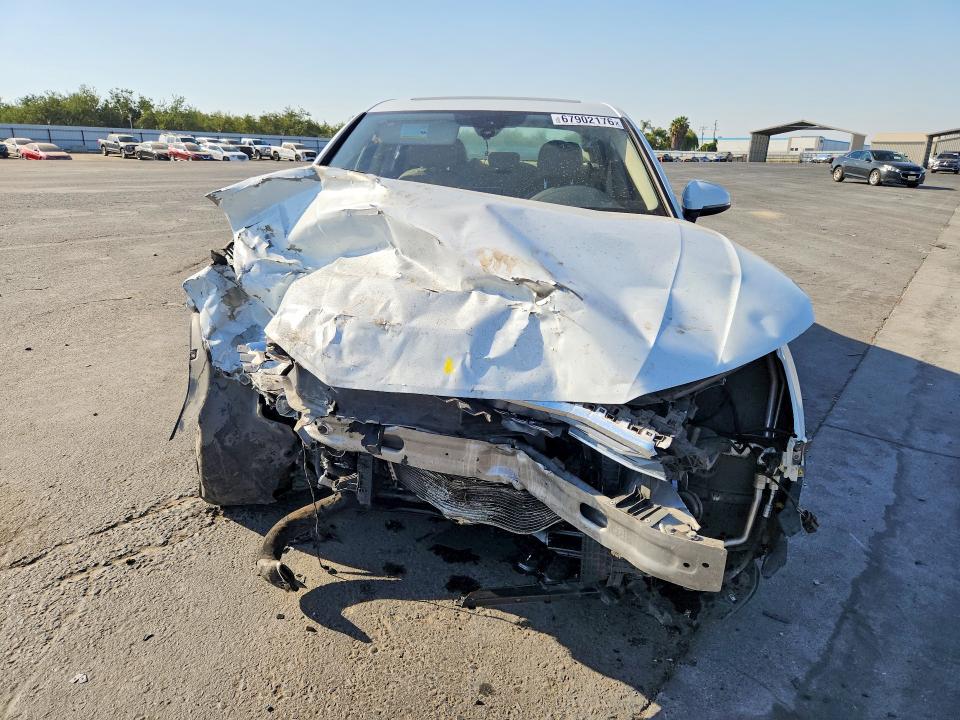 Photo 5 from auction – 2019 AUDI A4 with VIN WAUGMAF48KA047208