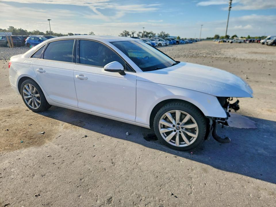 Photo 4 from auction – 2017 AUDI A4 with VIN WAUANAF41HN006732