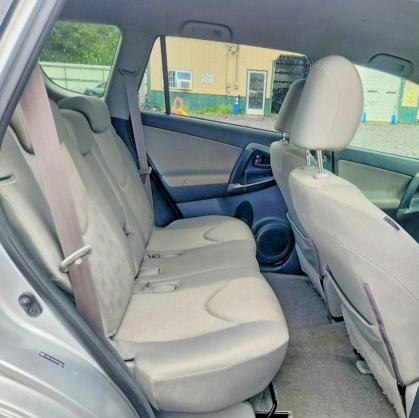 Photo 10 from auction – 2010 TOYOTA RAV4 with VIN JTMZF4DV3AD024967