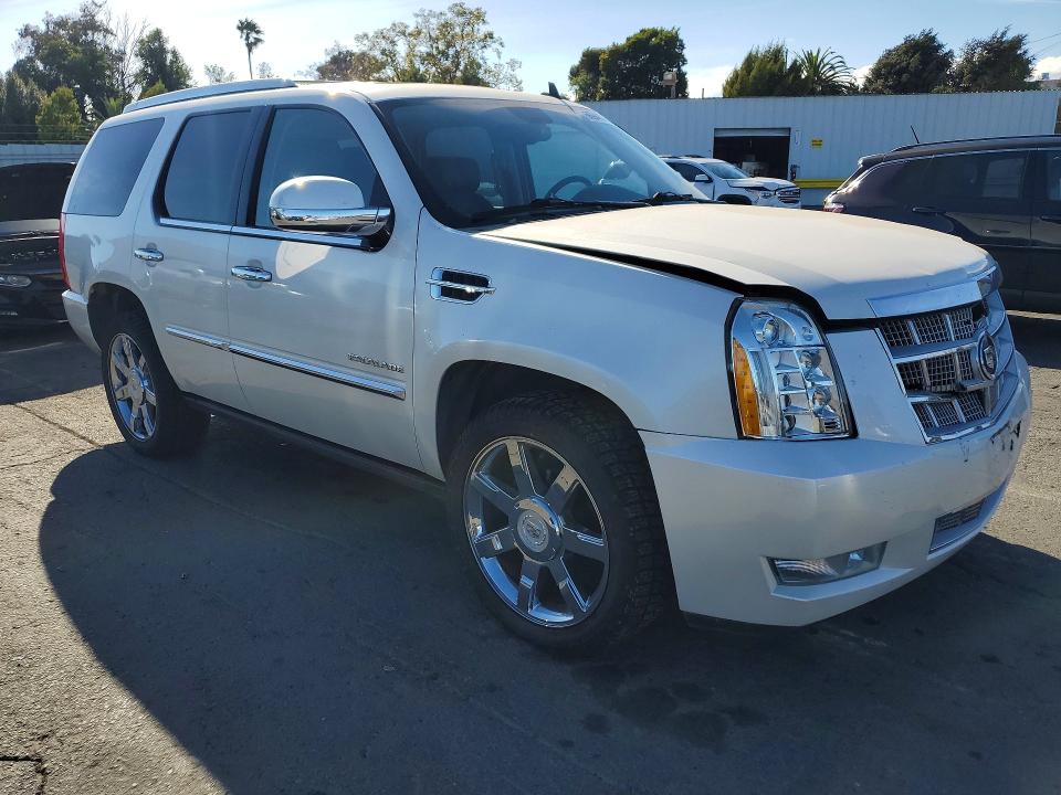 Photo 4 from auction – 2012 CADILLAC ESCALADE with VIN 1GYS4DEFXCR100022