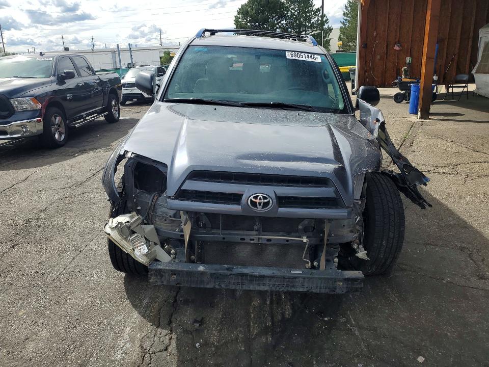 Снимка 5 от търг – 2004 TOYOTA 4RUNNER с VIN JTEBU14RX40022603