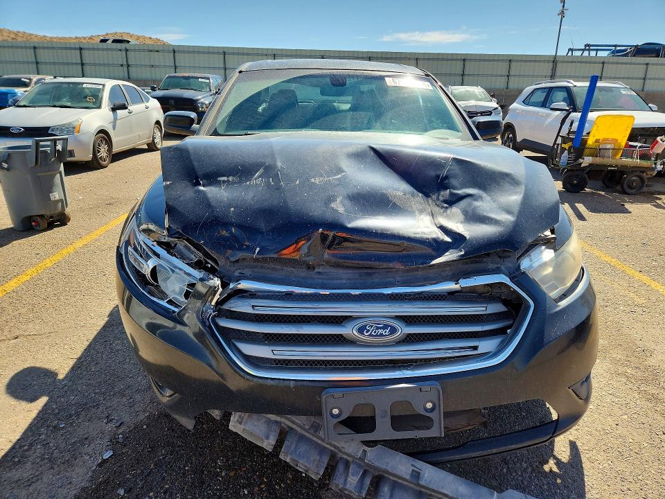 Photo 5 from auction – 2017 FORD TAURUS with VIN 1FAHP2E82HG127978