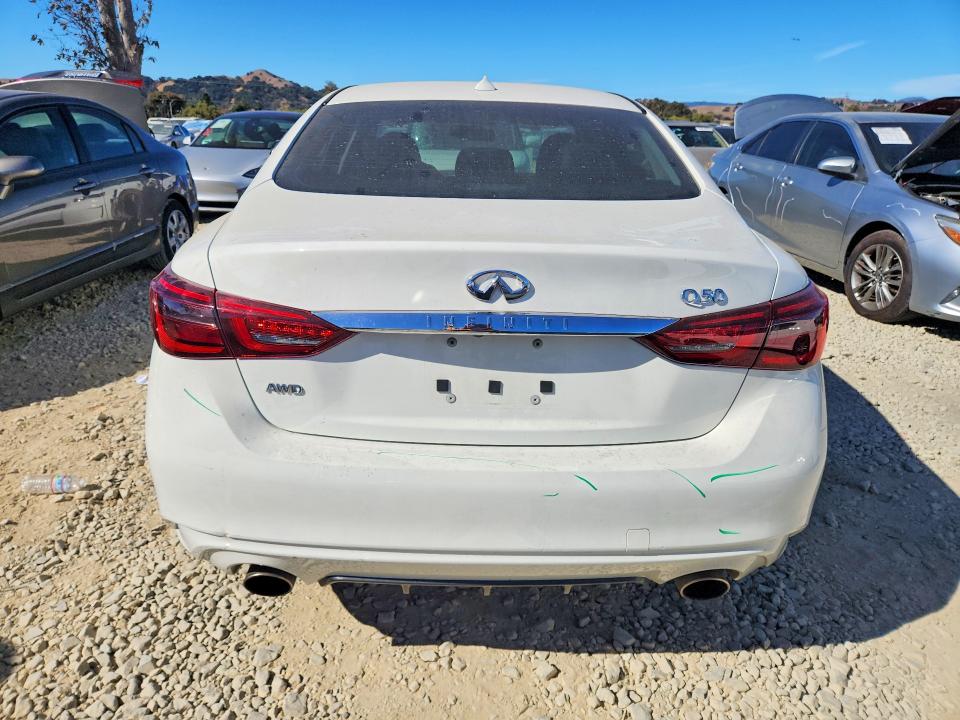 Снимка 6 от търг – 2018 INFINITI Q50 с VIN JN1CV7ARXJM280639