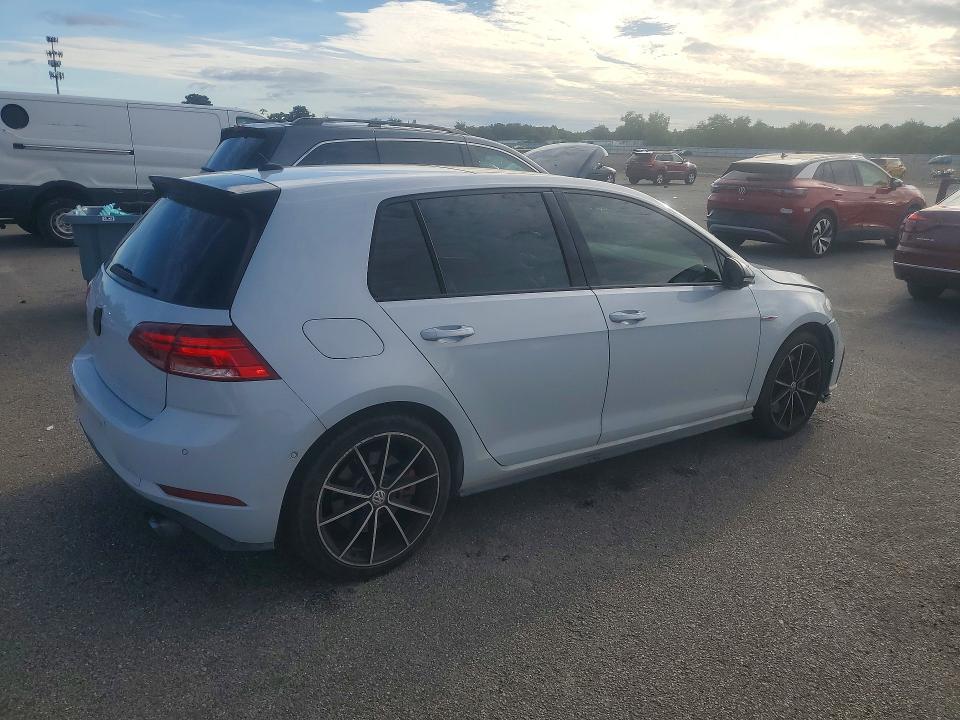 Снимка 3 от търг – 2021 VOLKSWAGEN GTI с VIN 3VW6T7AU2MM009696